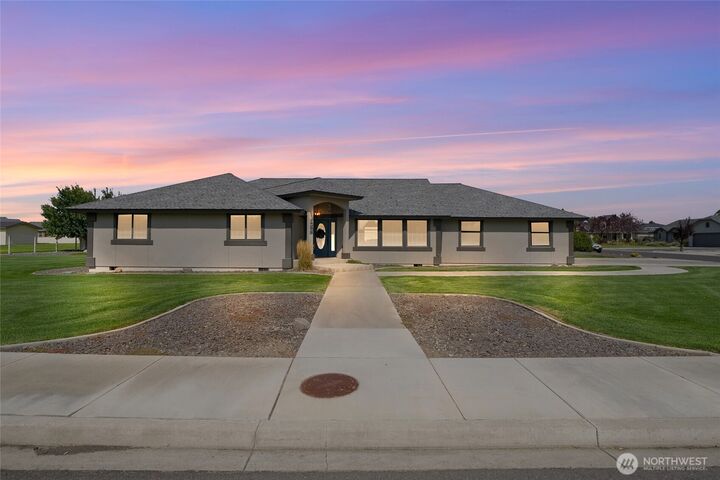 1396  Fairway Drive NE  Moses Lake WA 98837 photo
