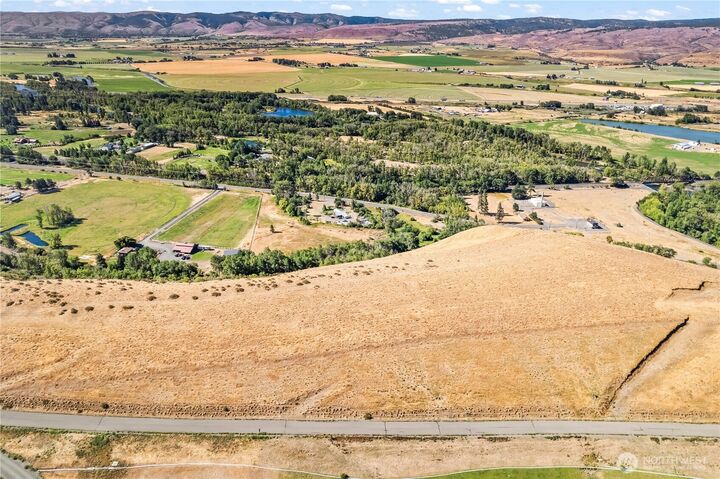Property Photo: 16 Sundance Lane WA 98926