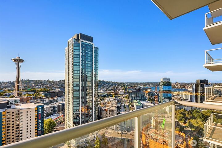 583  Battery Street 2504N  Seattle WA 98121 photo