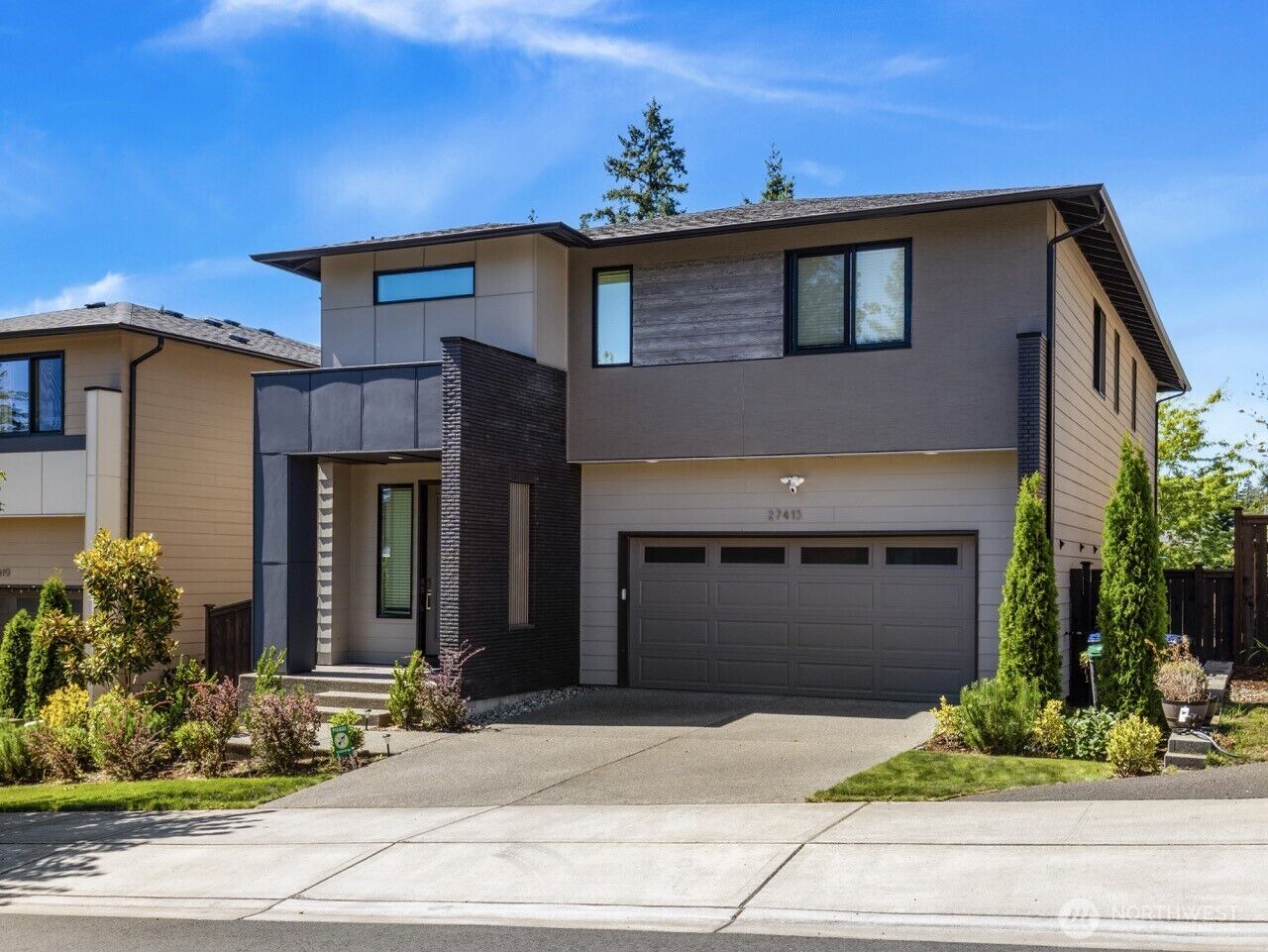 Property Photo: 27415 216th Place SE WA 98038