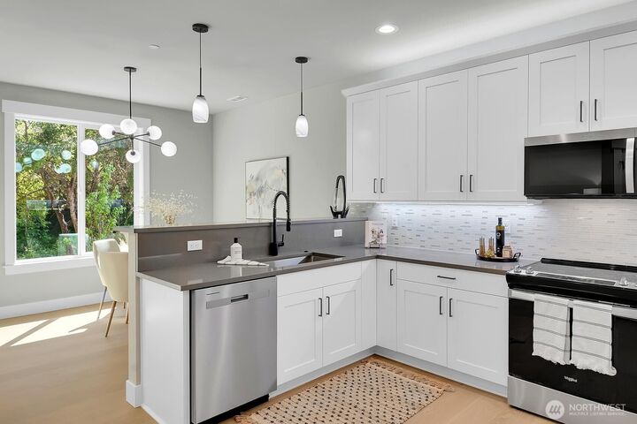 Property Photo:  1313  83rd  WA 98258 
