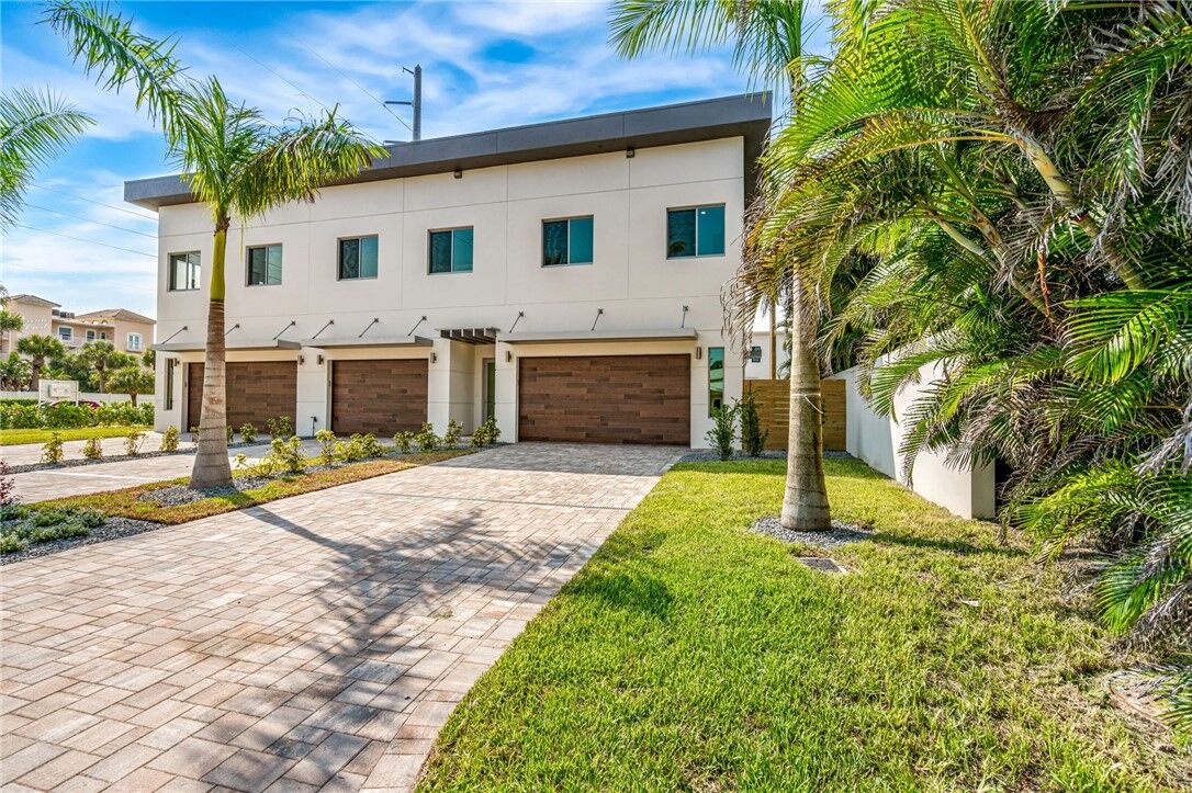 Property Photo:  105 Tenth Avenue  FL 32903 