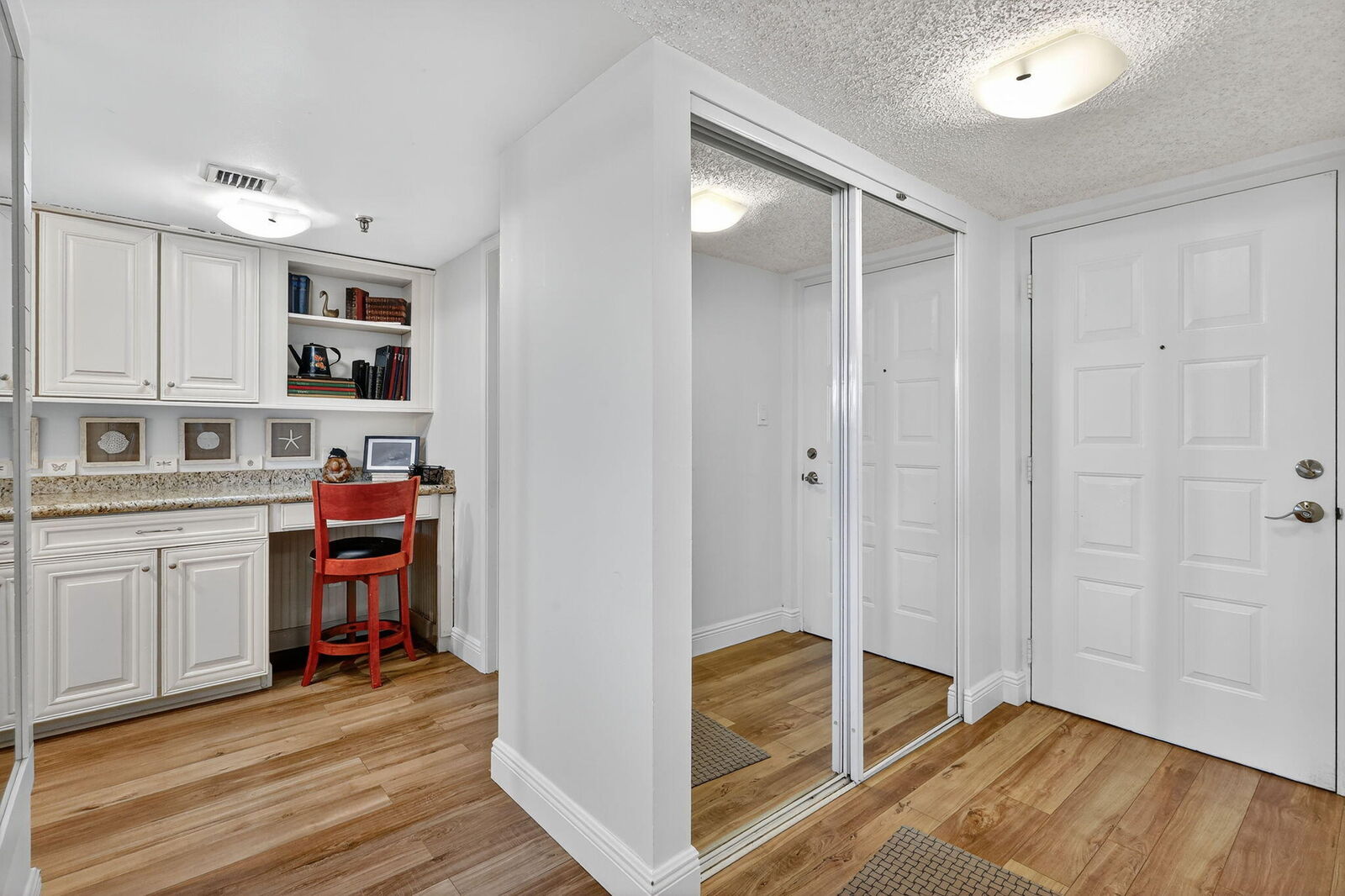 Property Photo: 1915 Lavers Circle E207 FL 33444