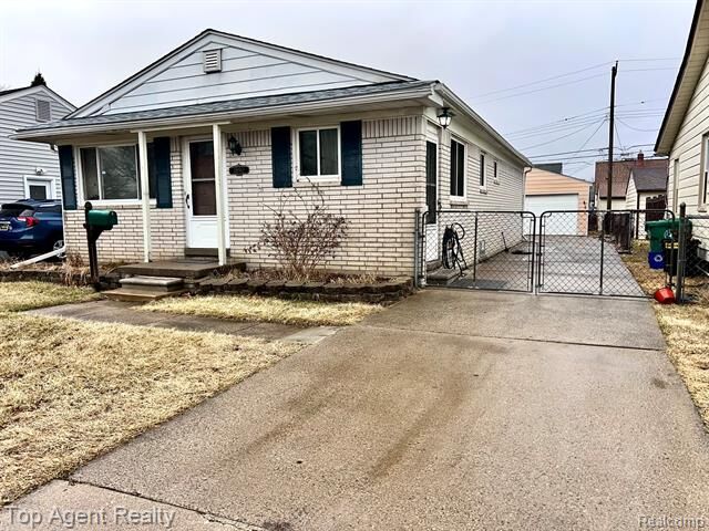 Property Photo: 28912 Cambridge Street MI 48135