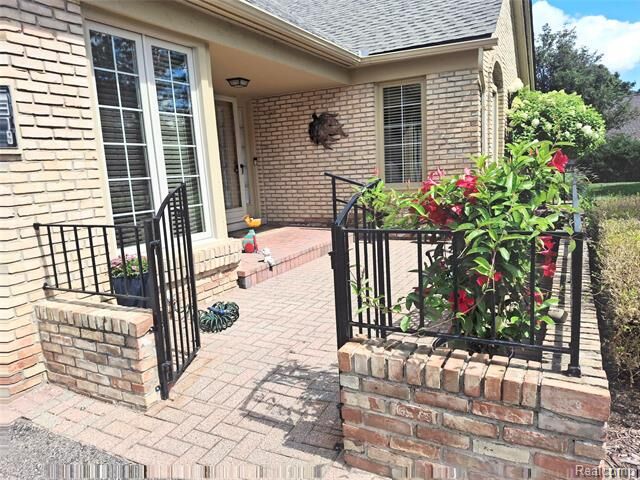 Property Photo: 6319 Celeste Road MI 48322