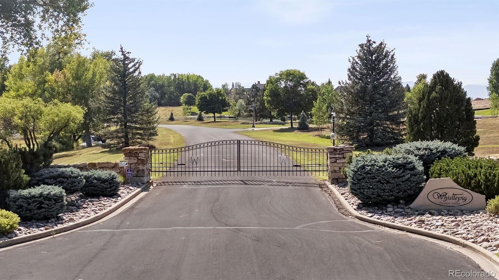 Property Photo:  1747 Whistlepig Lane  CO 80020 
