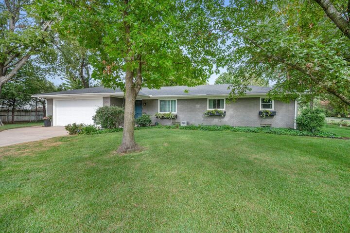 Property Photo:  3750 S Ridge Rd  KS 67215 