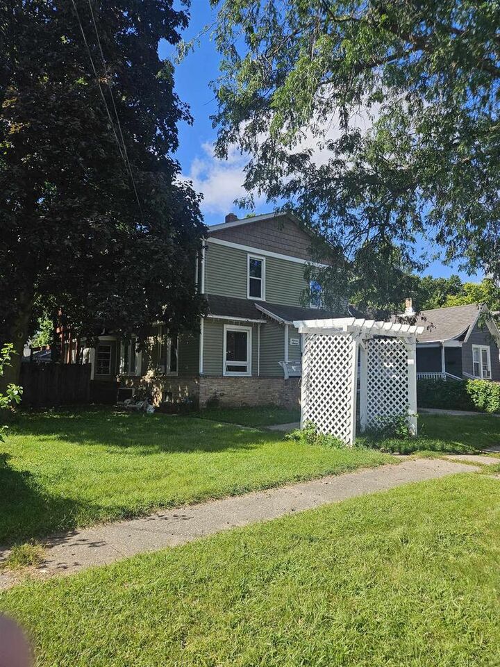 Property Photo: 1116 West Jackson Street WI 53511