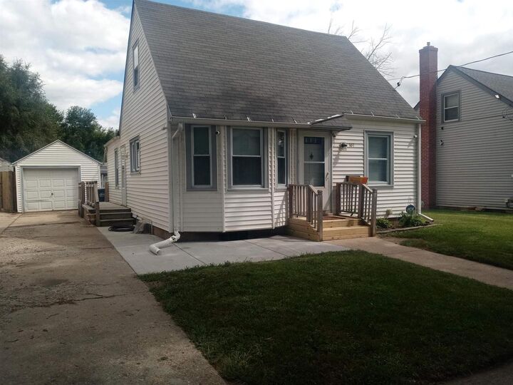 Property Photo: 107 Adams St Street WI 53511