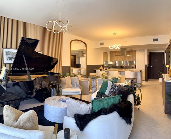 Property Photo: 1000 Brickell Plz 4803 FL 33131