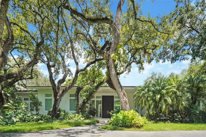 5501 Snapper Creek Rd  Coral Gables FL 33156 photo