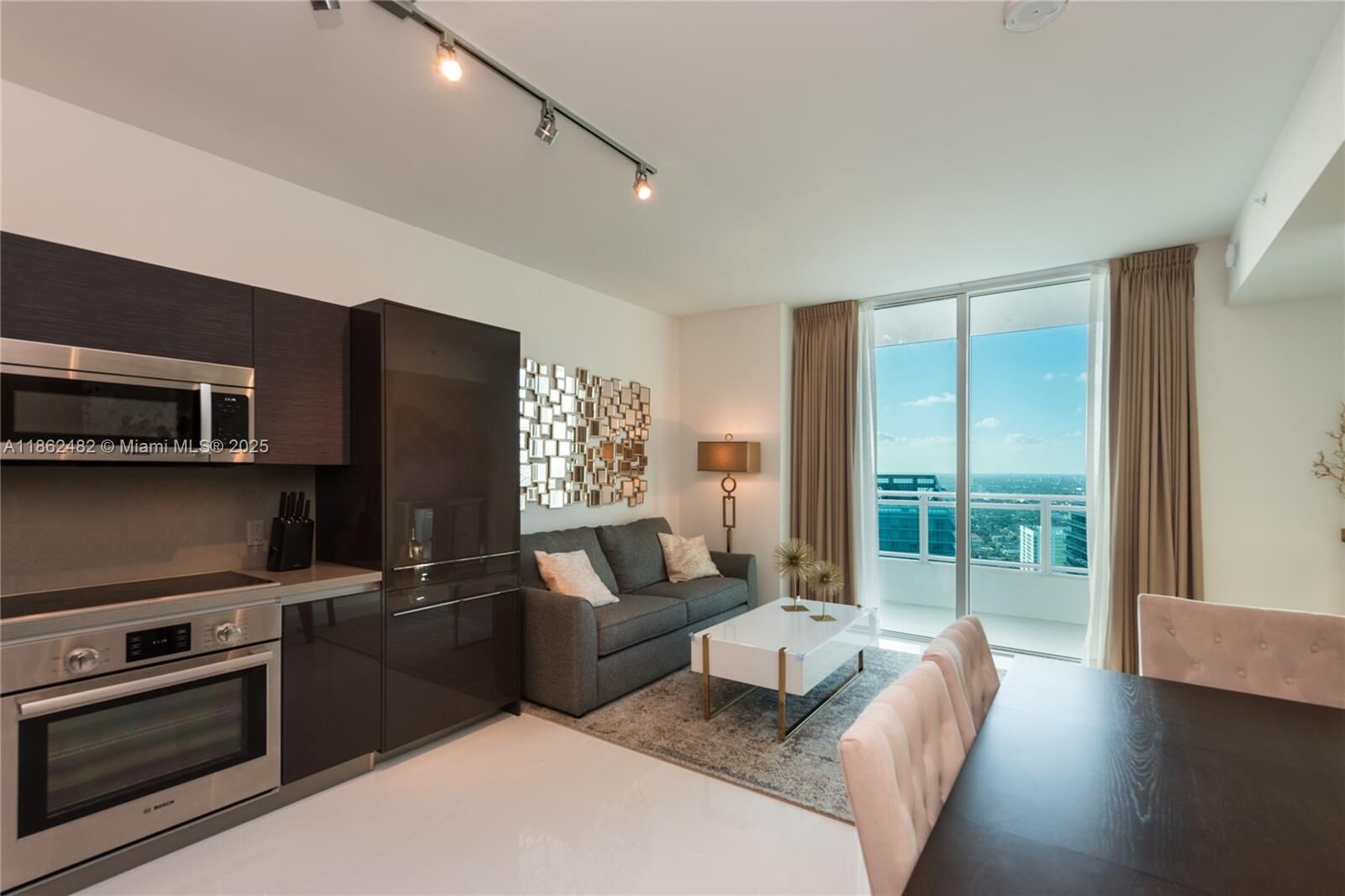 Property Photo:  1080 Brickell Ave 4105  FL 33131 