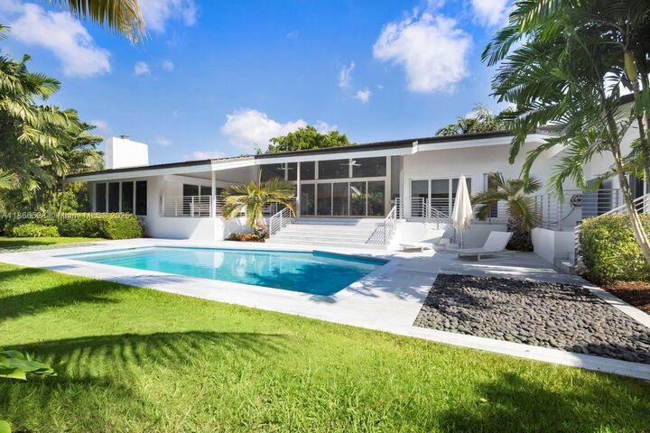 Property Photo:  5780 Las Palmas Dr  FL 33156 