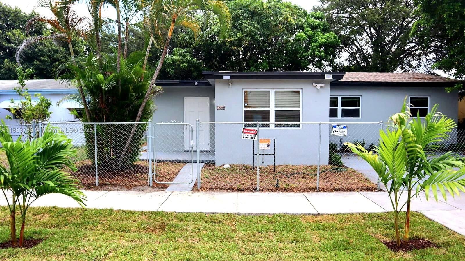 Property Photo:  2503 NW 9th St  FL 33311 