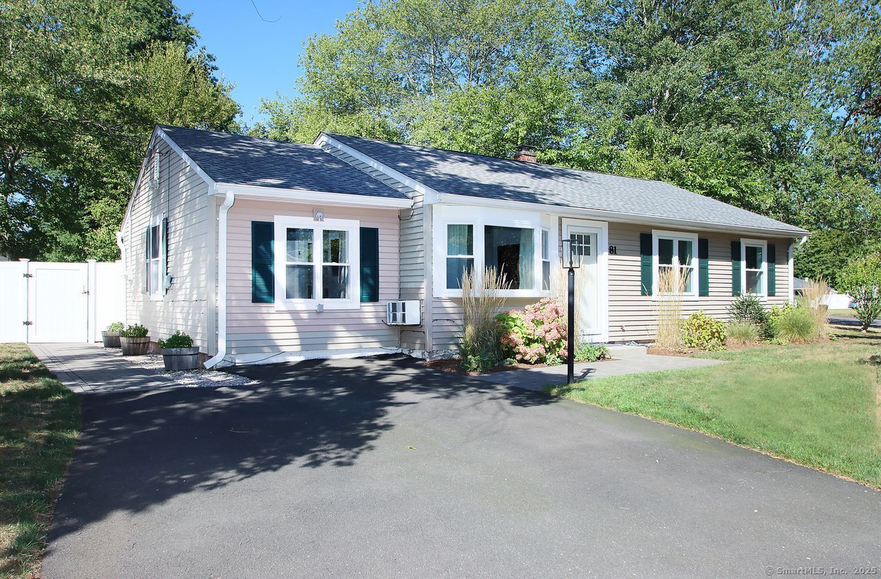 Property Photo: 81 Willow Road CT 06512
