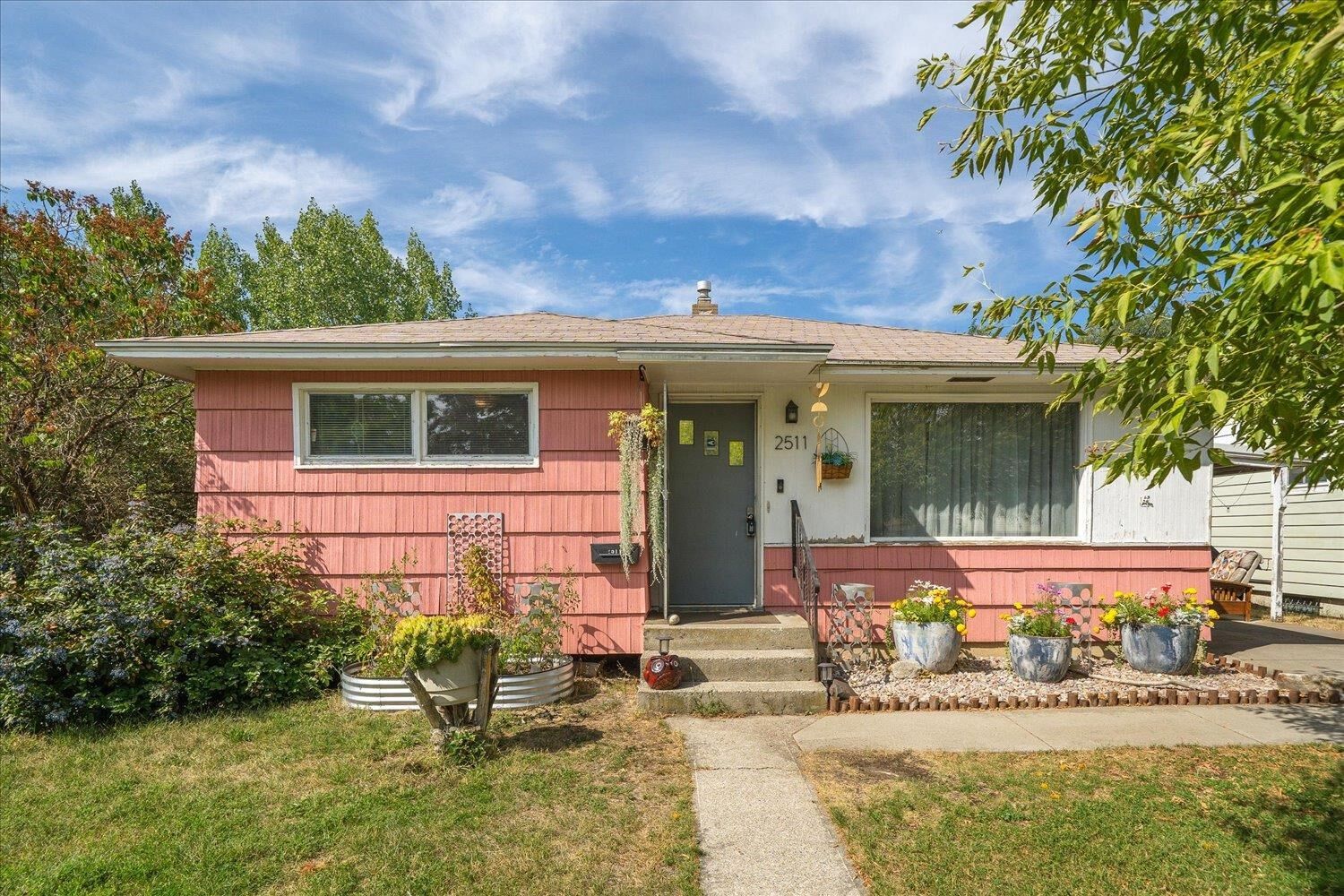 Property Photo:  2511 E Marshall Ave  WA 99207 