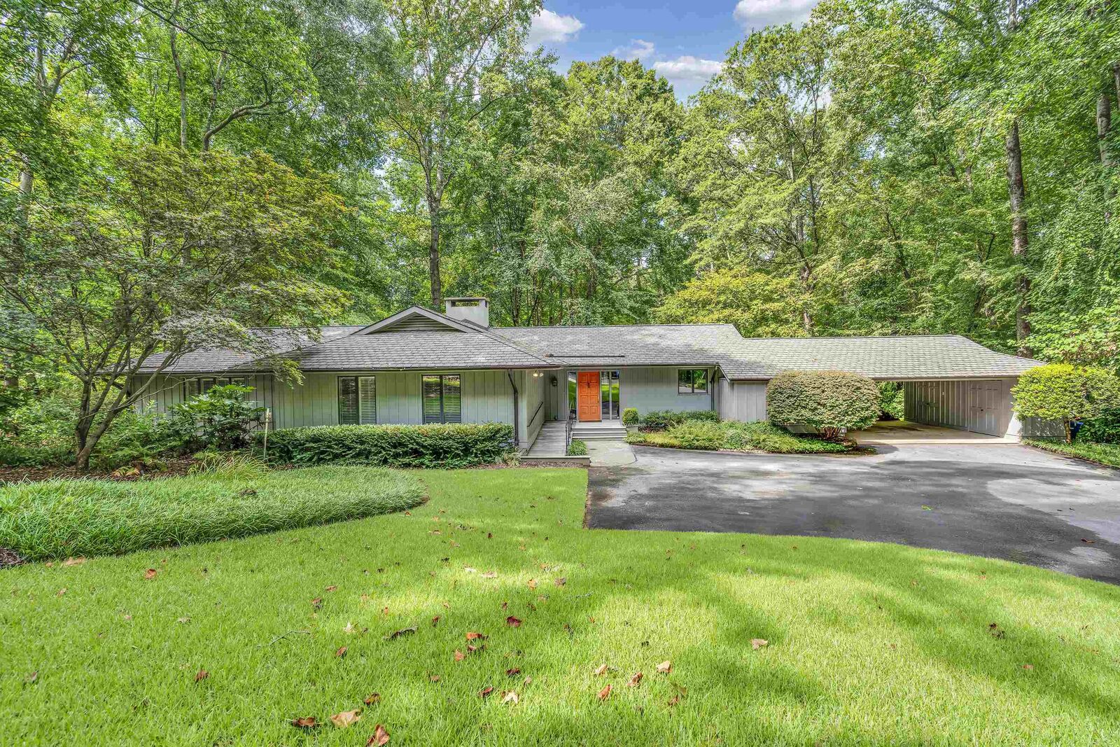 Property Photo: 5 Juniper Court SC 29302