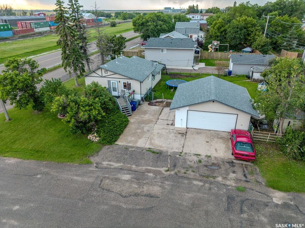 Property Photo: 139 Railway Avenue E SK S0L 3J0