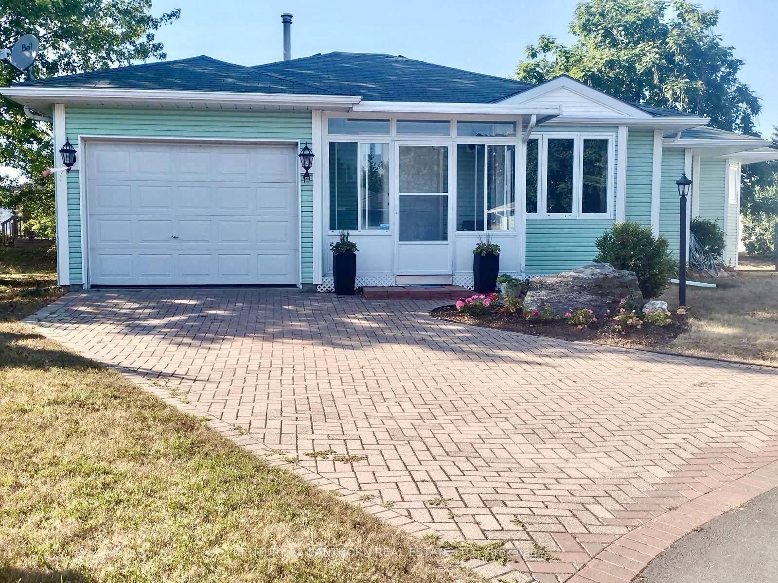 Property Photo:  9 Reynolds Place  ON K0K 3L0 
