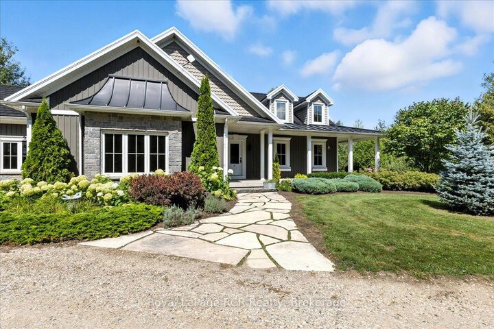 Property Photo:  7572 Sideroad 3 E N/A  ON N0G 2E0