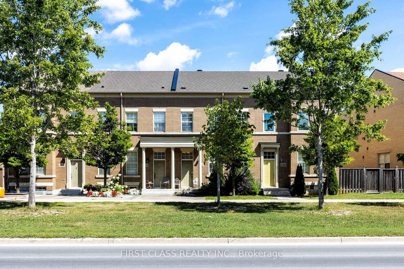 Property Photo:  10501 Woodbine Ave Avenue  ON L6C 0K4 