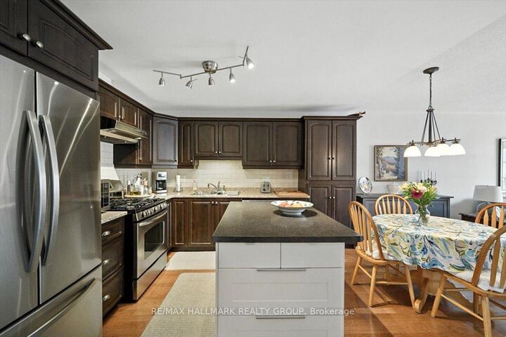 Photo de la propriété: 40 Lee Avenue ON K7A 0A2