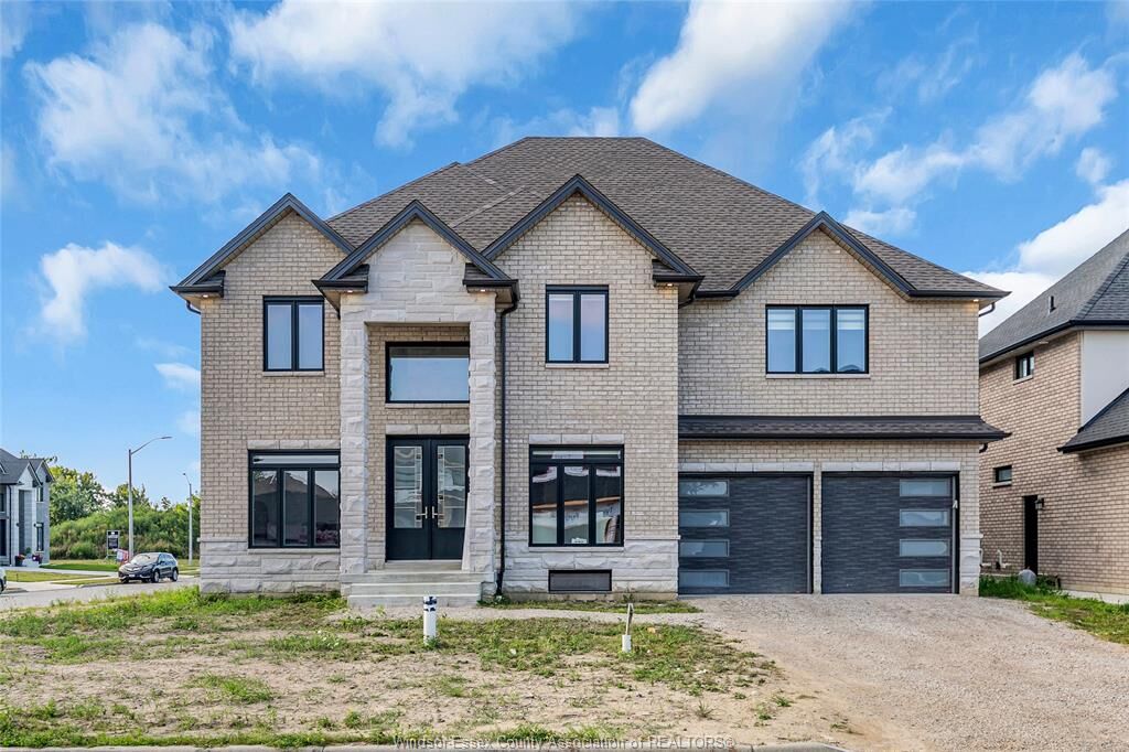 Property Photo: 570 Orchard Crescent ON N9E 0B2