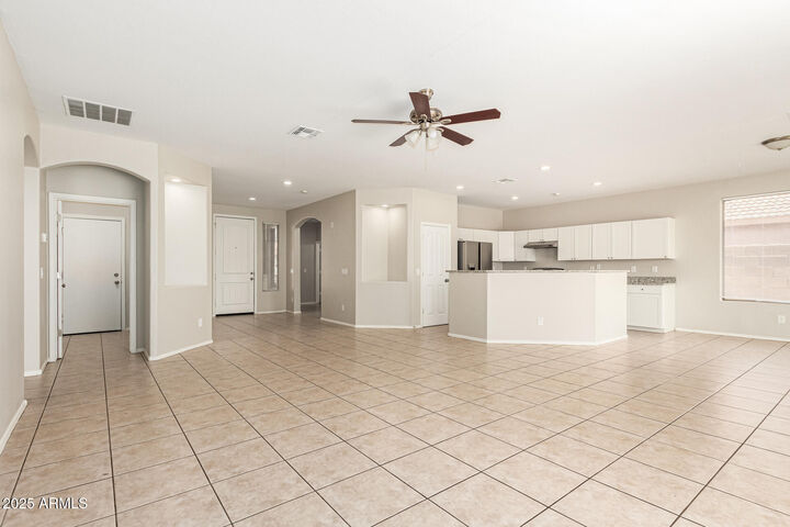 Property Photo:  2313 W Carter Road  AZ 85041 