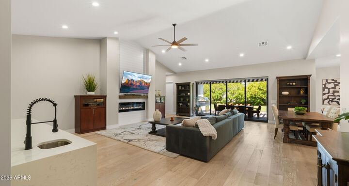 Property Photo:  3331 N 24th Place  AZ 85016 