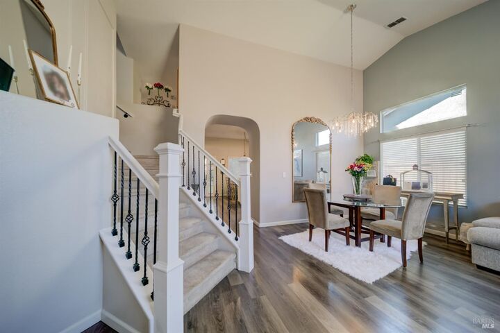 Property Photo: 524 Feather River Way CA 95688