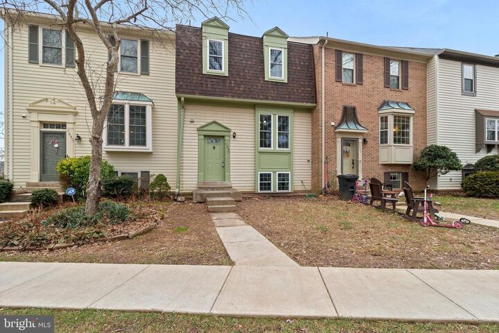 9885 Burke Pond Court  Burke VA 22015 photo