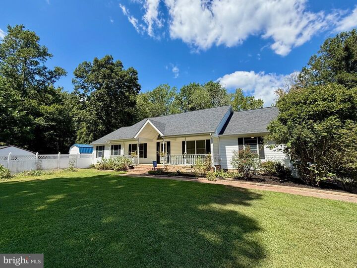 Property Photo:  43220 Rosalinds Drive  MD 20636 