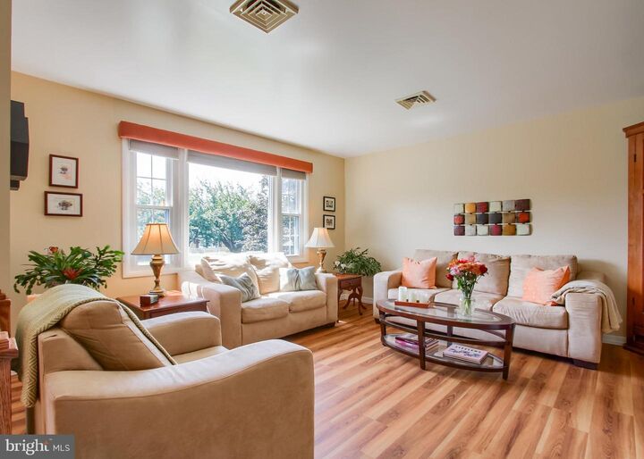 Property Photo:  118 Holly Drive  PA 17055 