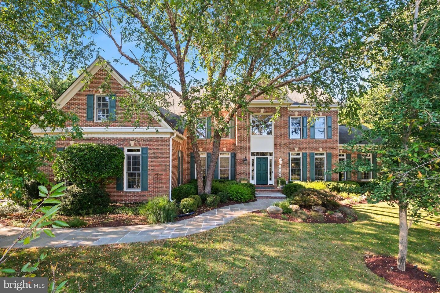 Property Photo:  10405 Sandringham Court  MD 20854 