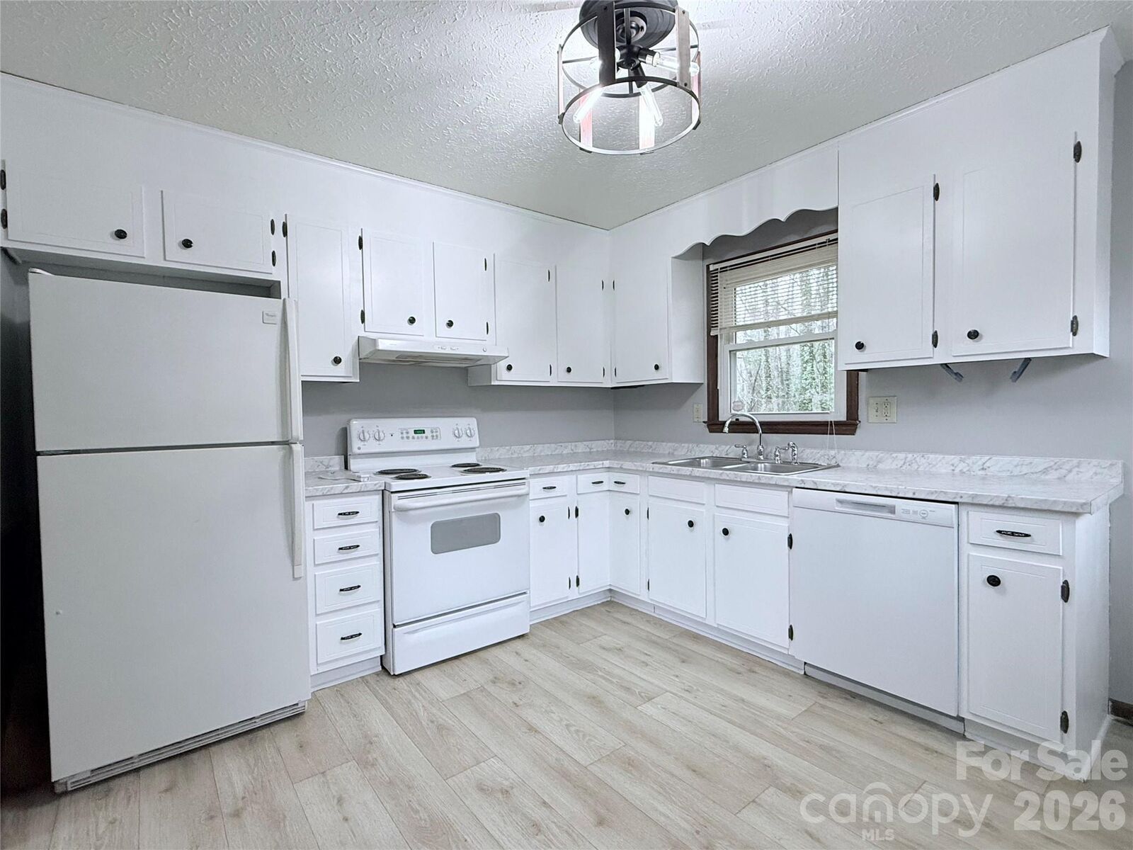 Property Photo:  1122 Bridges Street  NC 28150 