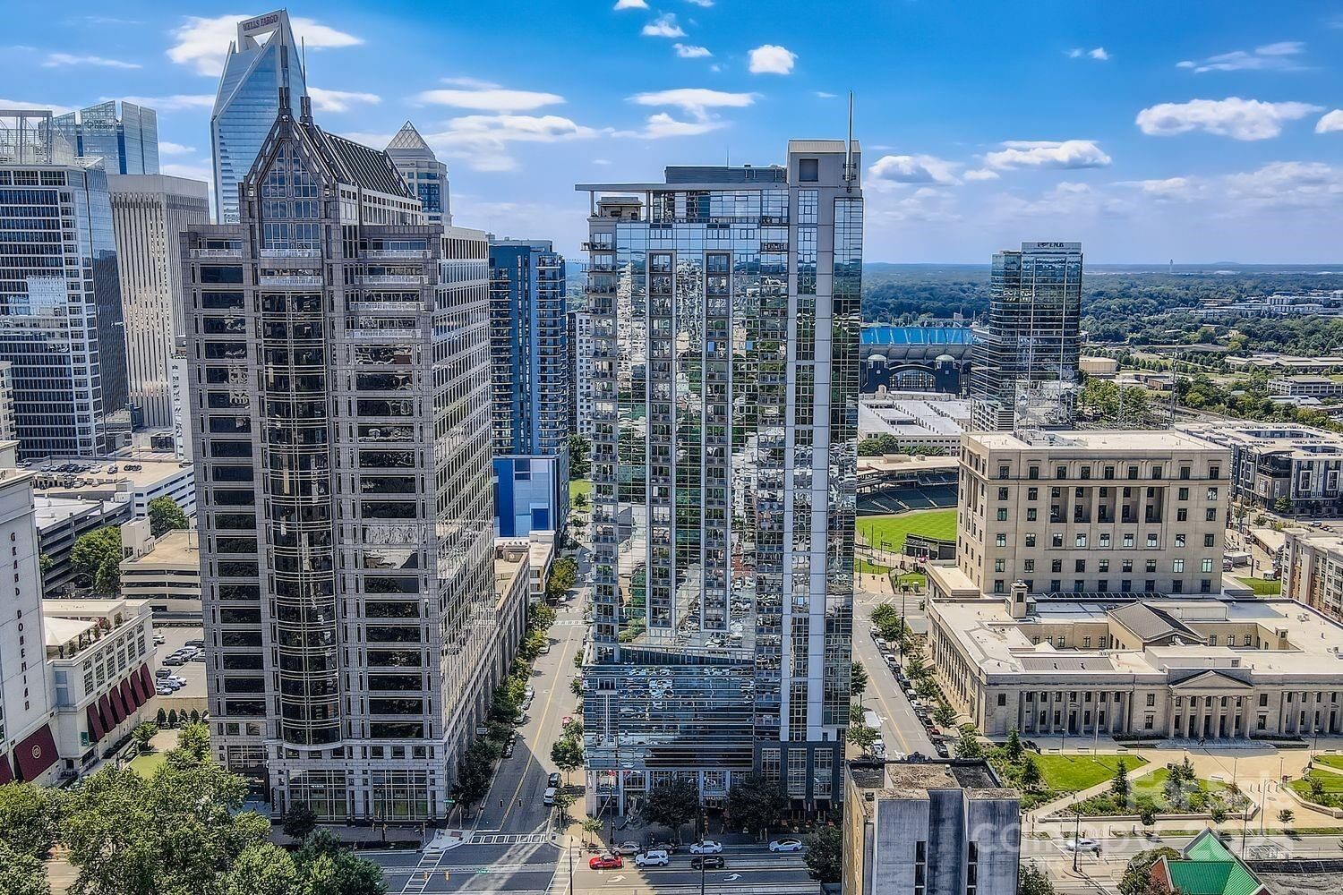 Property Photo: 333 W Trade Street 505 NC 28202