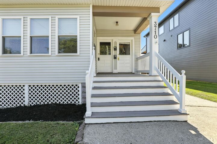 Property Photo: 3710 Hyde Park Avenue OH 45209
