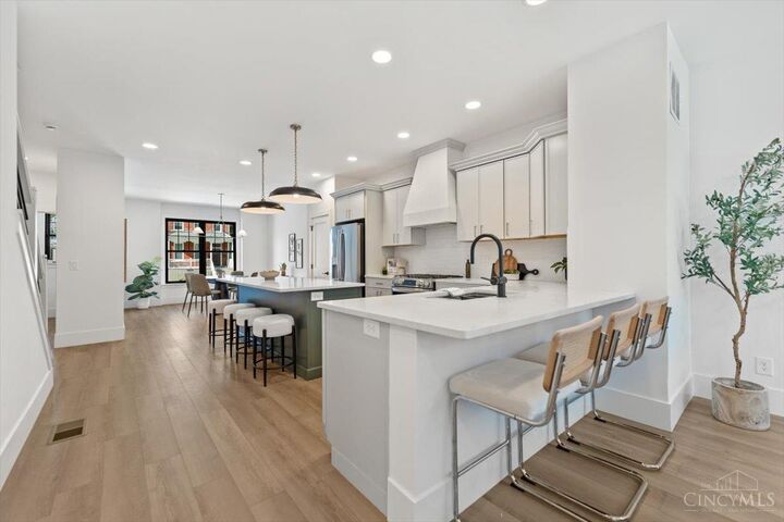 Property Photo:  965 Windsor Street  OH 45206 