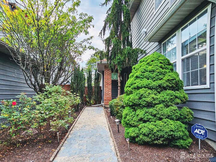 Property Photo: 10 Sawgrass Court NJ 08831