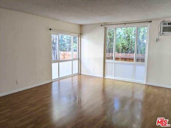 Property Photo: 633 N Sweetzer Ave CA 90048