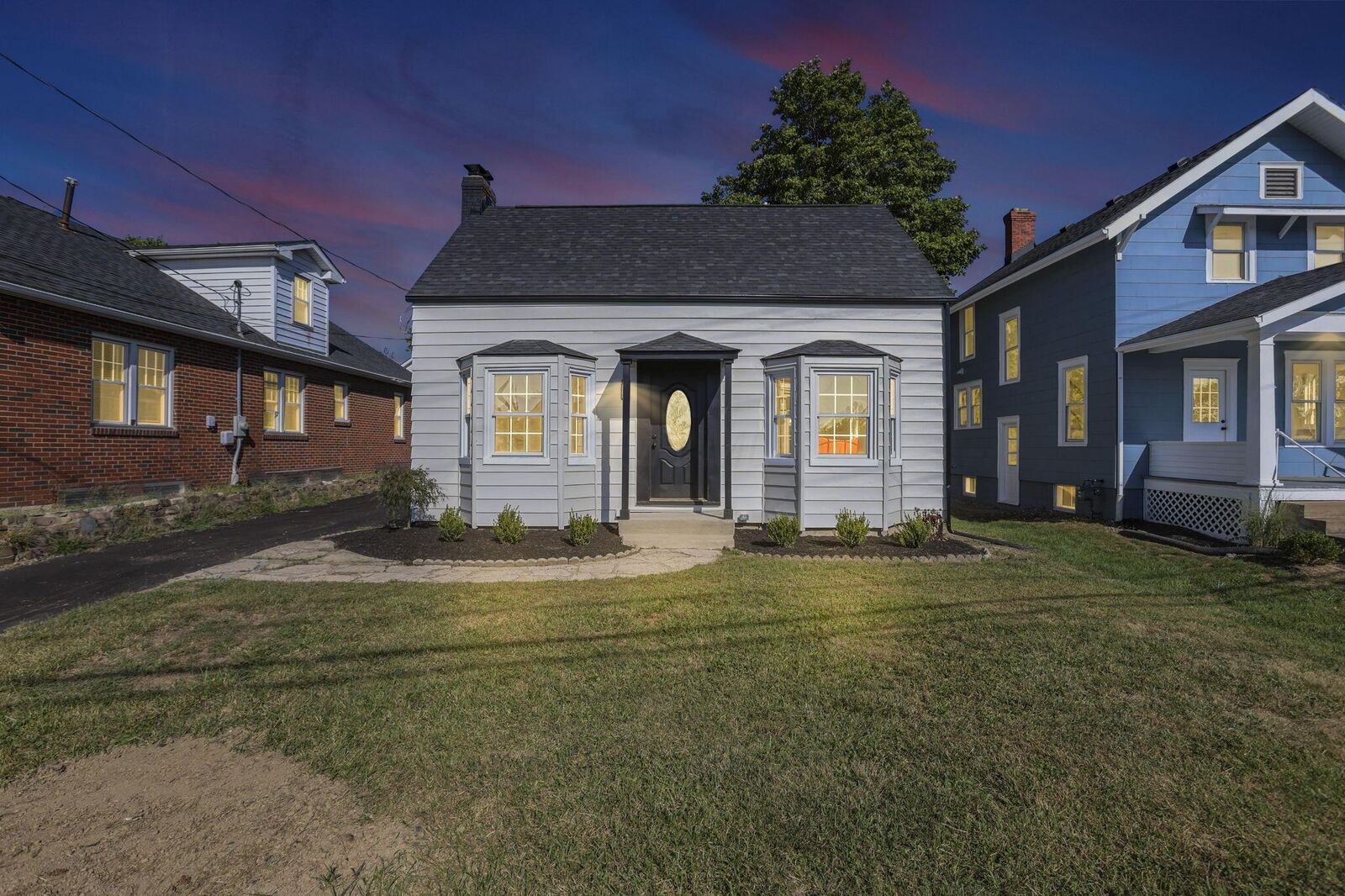 Property Photo:  466 S State Street  OH 43081 