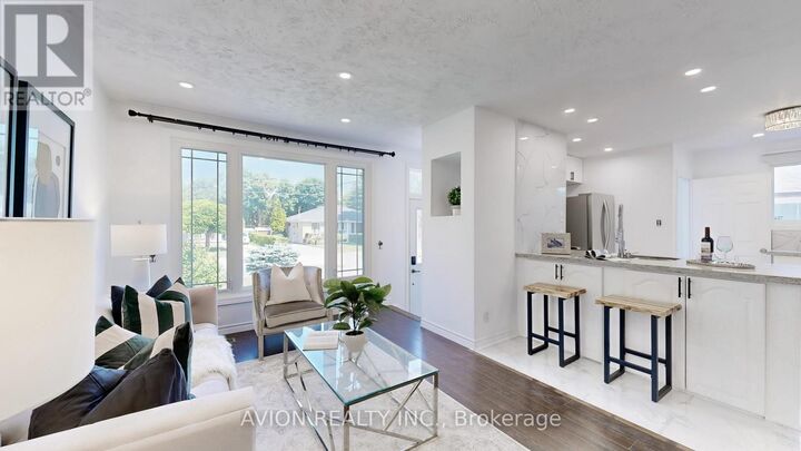 Property Photo: 246 Beechy Drive ON L4C 2X7