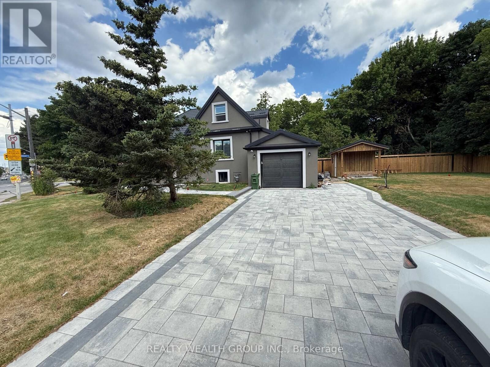Property Photo:  761 O Connor Drive  ON M4B 2S3 