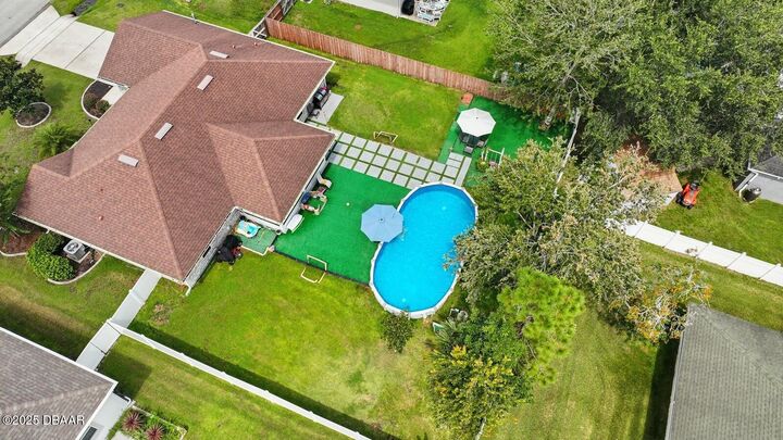 Property Photo: 108 Birchwood Drive FL 32137