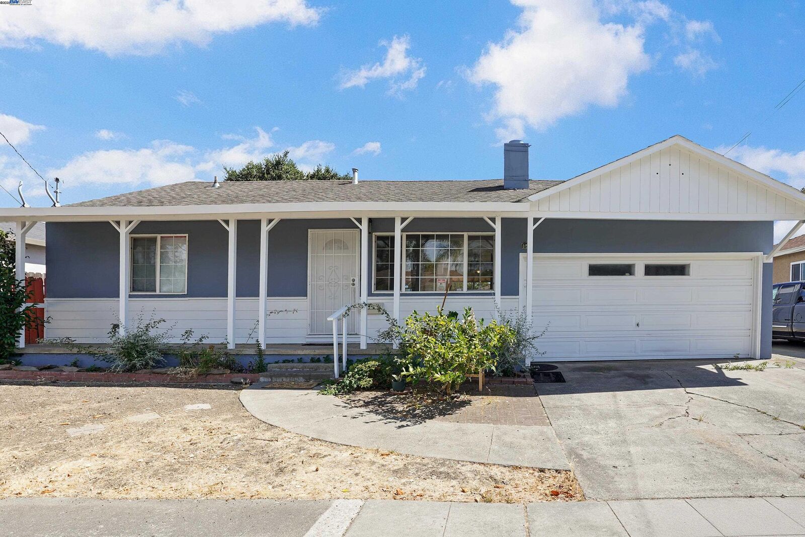 Property Photo: 157 Newton St CA 94544
