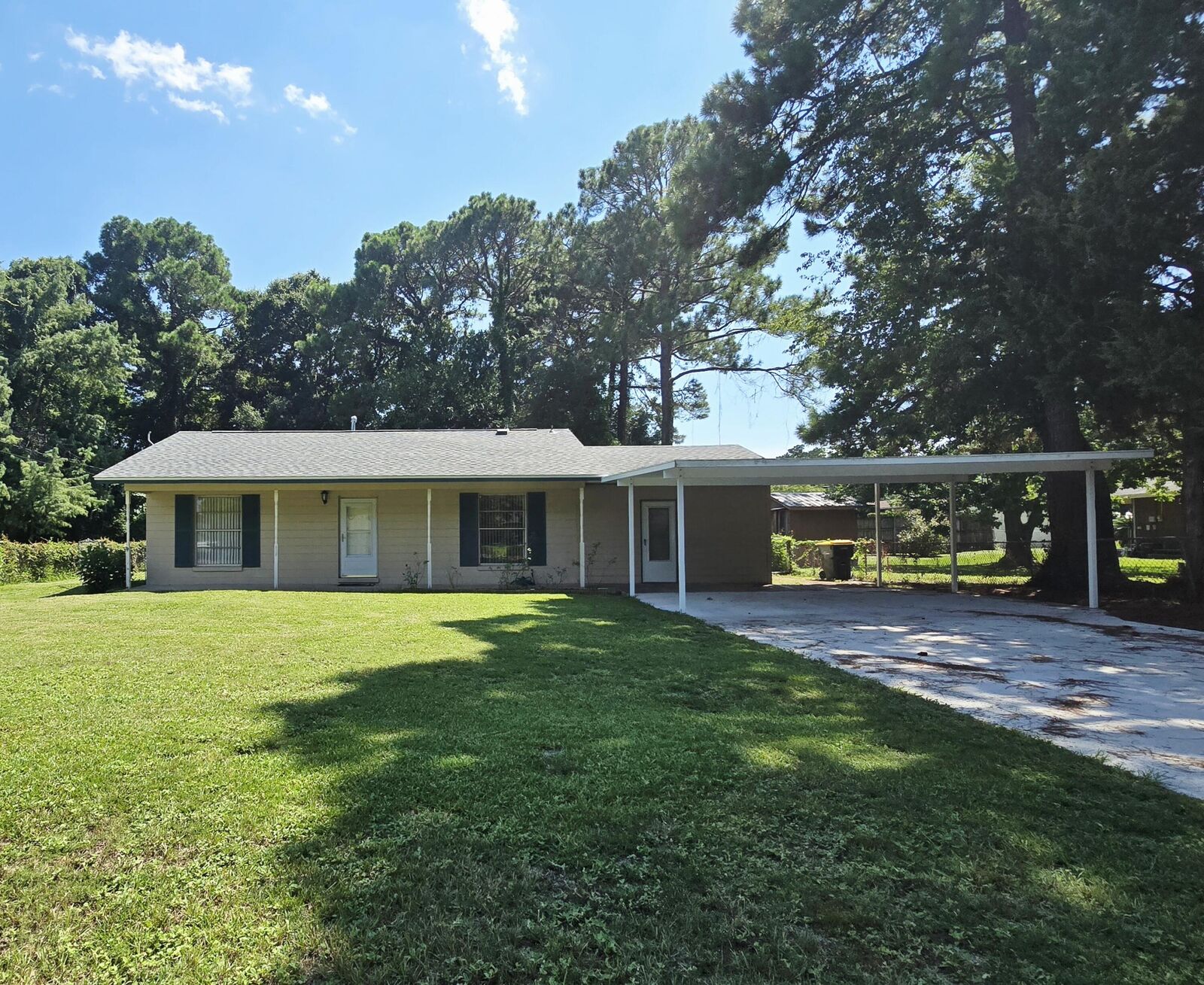 Property Photo: 224 SW Rose Marie Lane FL 32548