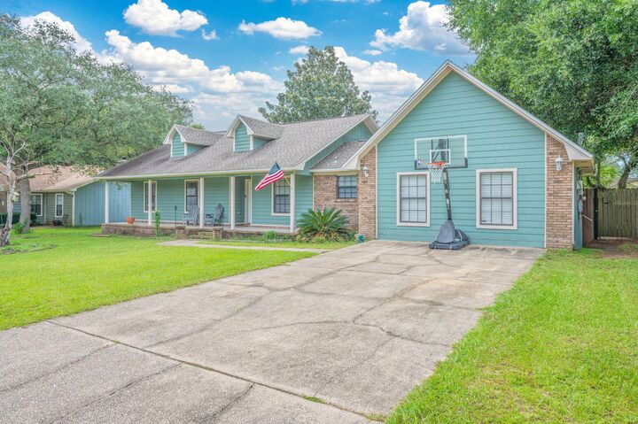 Property Photo: 253 Grand Prix Drive FL 32536