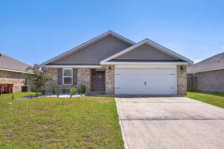 Property Photo: 1041 Limpkin Street FL 32539