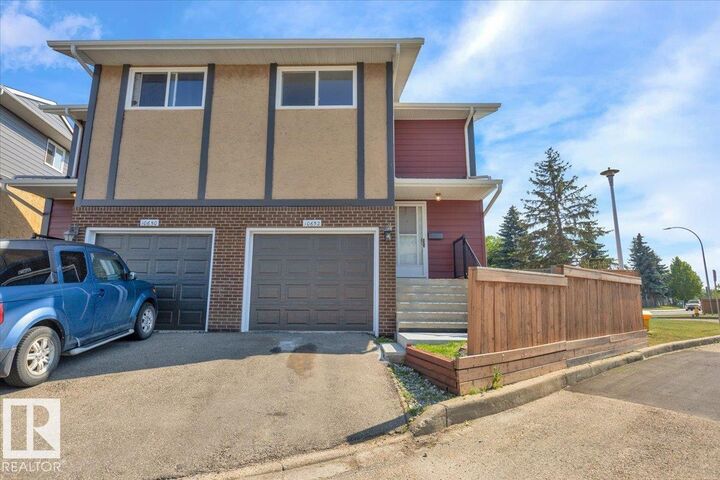 10652 158 Avenue NW  Edmonton AB T5X 4H5 photo