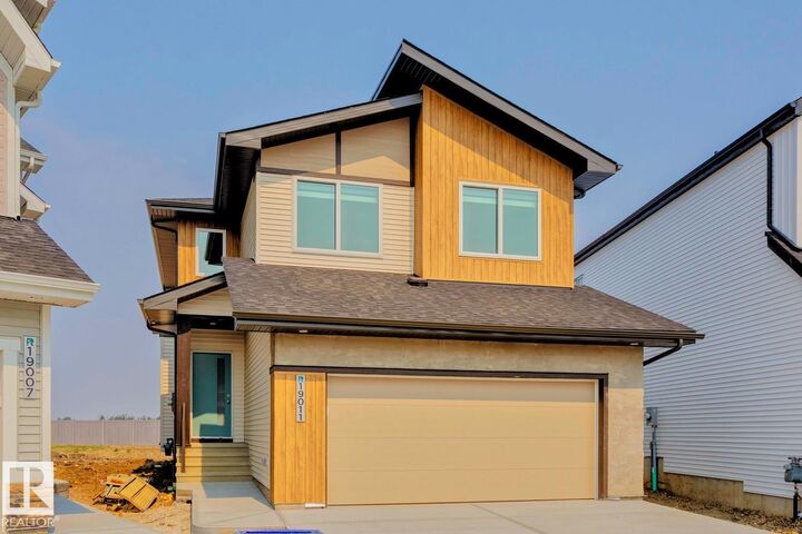 19011 20 Avenue NW  Edmonton AB T6M 2N6 photo